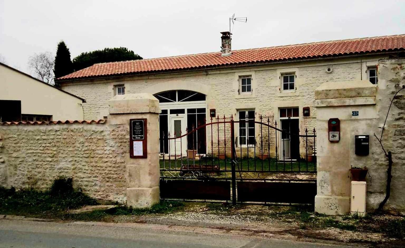 La Maison D'Hotes Des Charentes Les Touches-de-Perigny Bagian luar foto